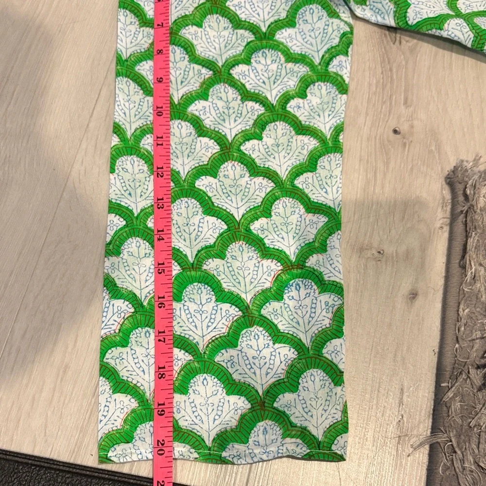 Roberta Roller Rabbit Pre Owned Green and White printed Tunic. - Picture 9 of 10